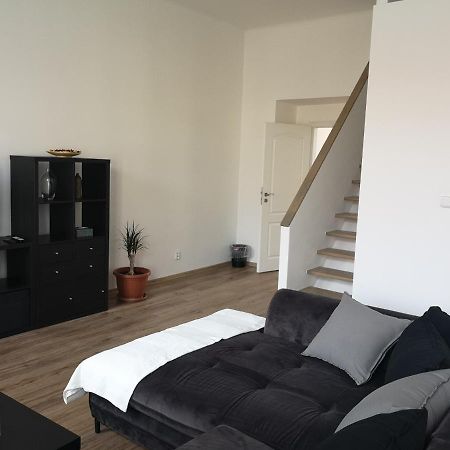 Fine Apartment In Centrum Of Slany With Aircondition Ngoại thất bức ảnh