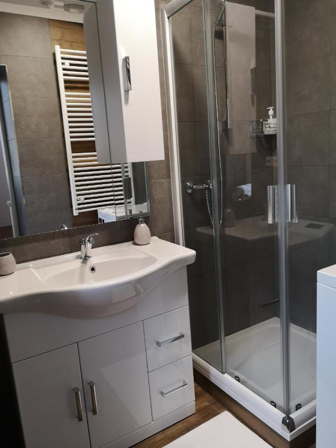 Fine Apartment In Centrum Of Slany With Aircondition Ngoại thất bức ảnh